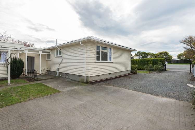 6 Travis Road Burwood_13