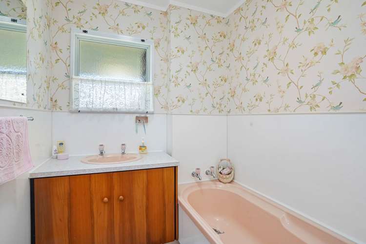 1/4 Carr Street Kamo_8