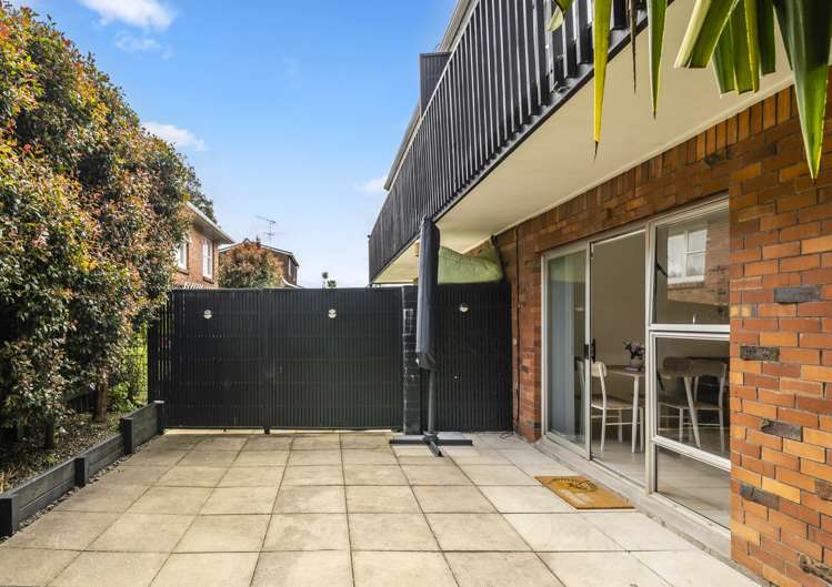 1/54 Felton Mathew Avenue Saint Johns_13