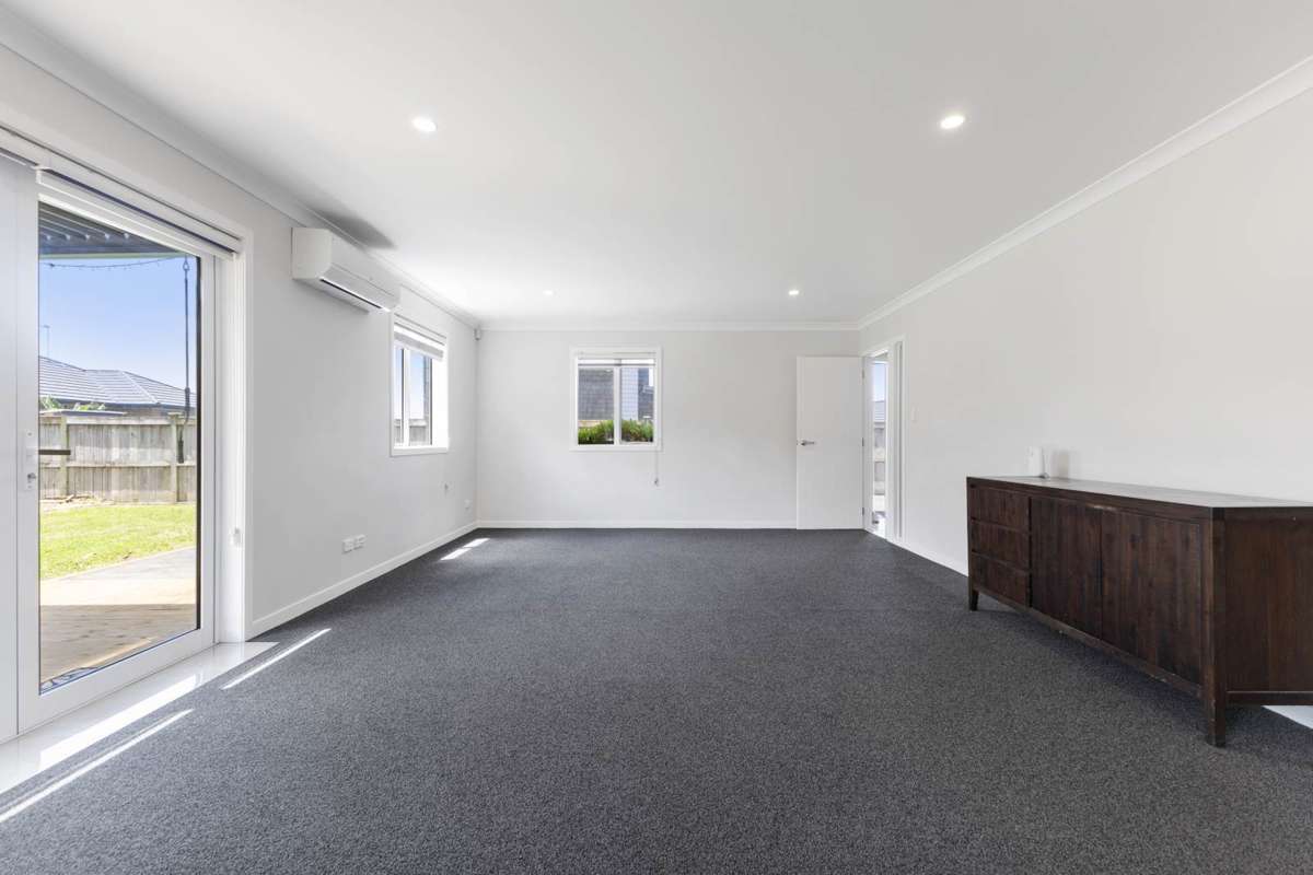 20 Regis Park Drive_2