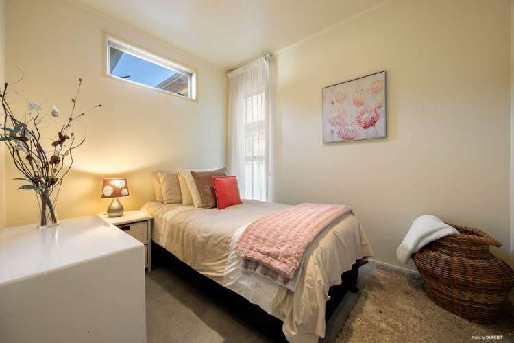 39 Arkles Strand Arkles Bay_9