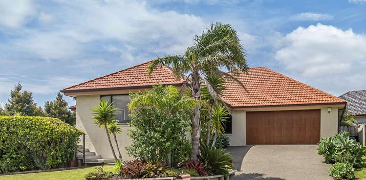 127 Alec Craig Way Gulf Harbour_23