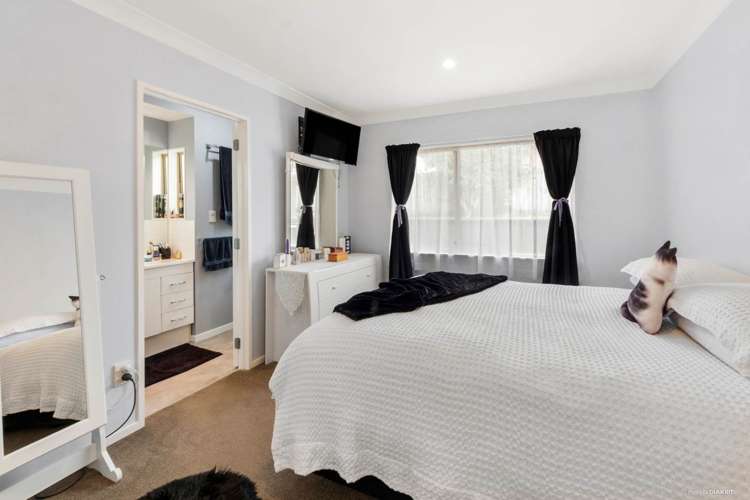 32 Broadfield Street Massey_10