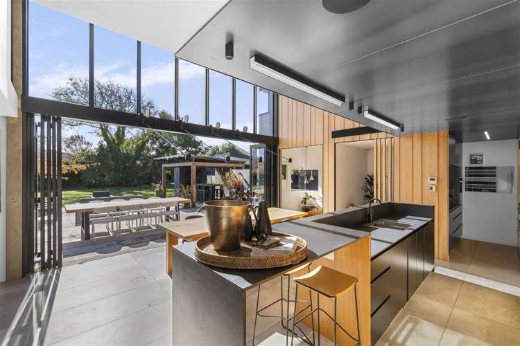 9 Walnut Avenue Strowan_10