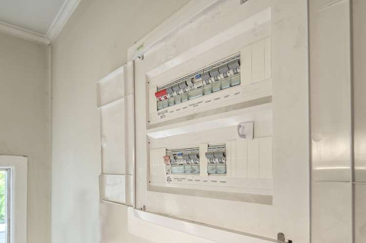 810 Queen Street East Parkvale_19