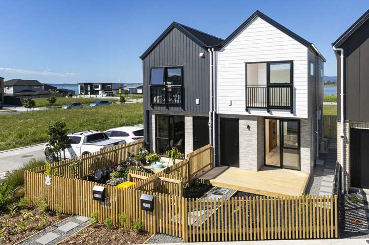 2/18 Scott Road Hobsonville_1