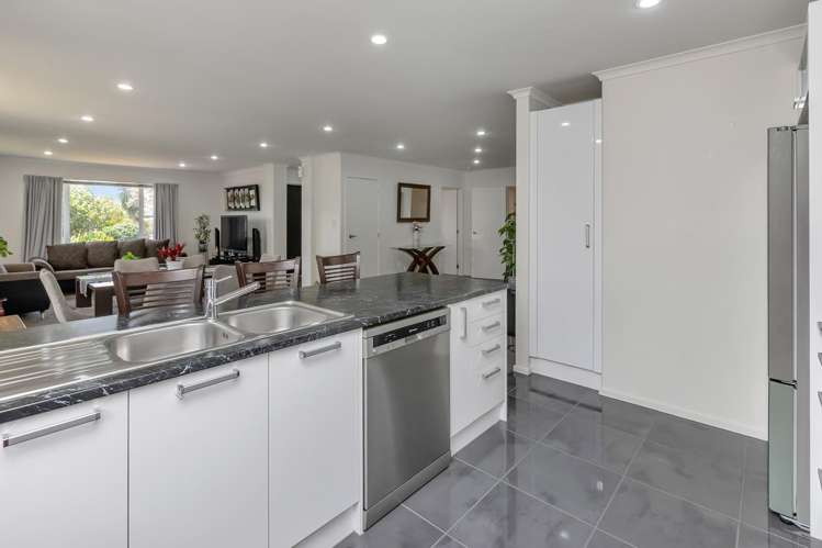 2 Ocean View Rise Ruakākā_11