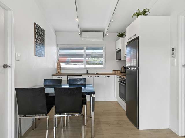 2/415 Port Road Whangamata_4