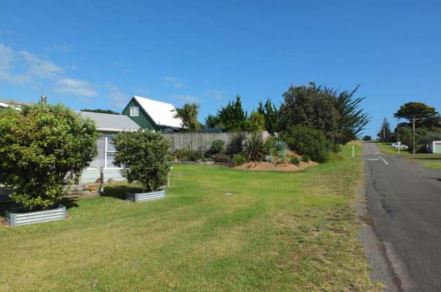 8 Mack Street Foxton Beach_2