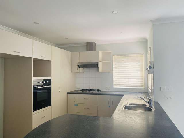 31 Hilltop Road Flat Bush_3