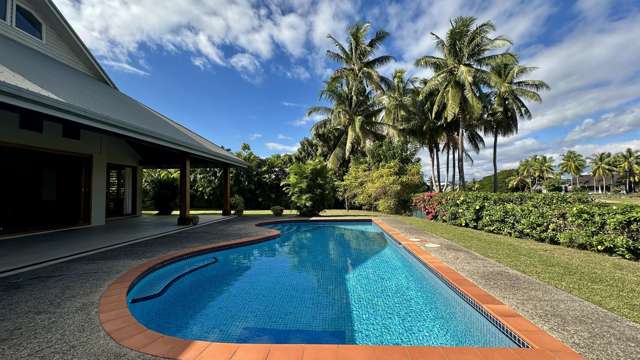 Idyllic Golf Course Home with Pool