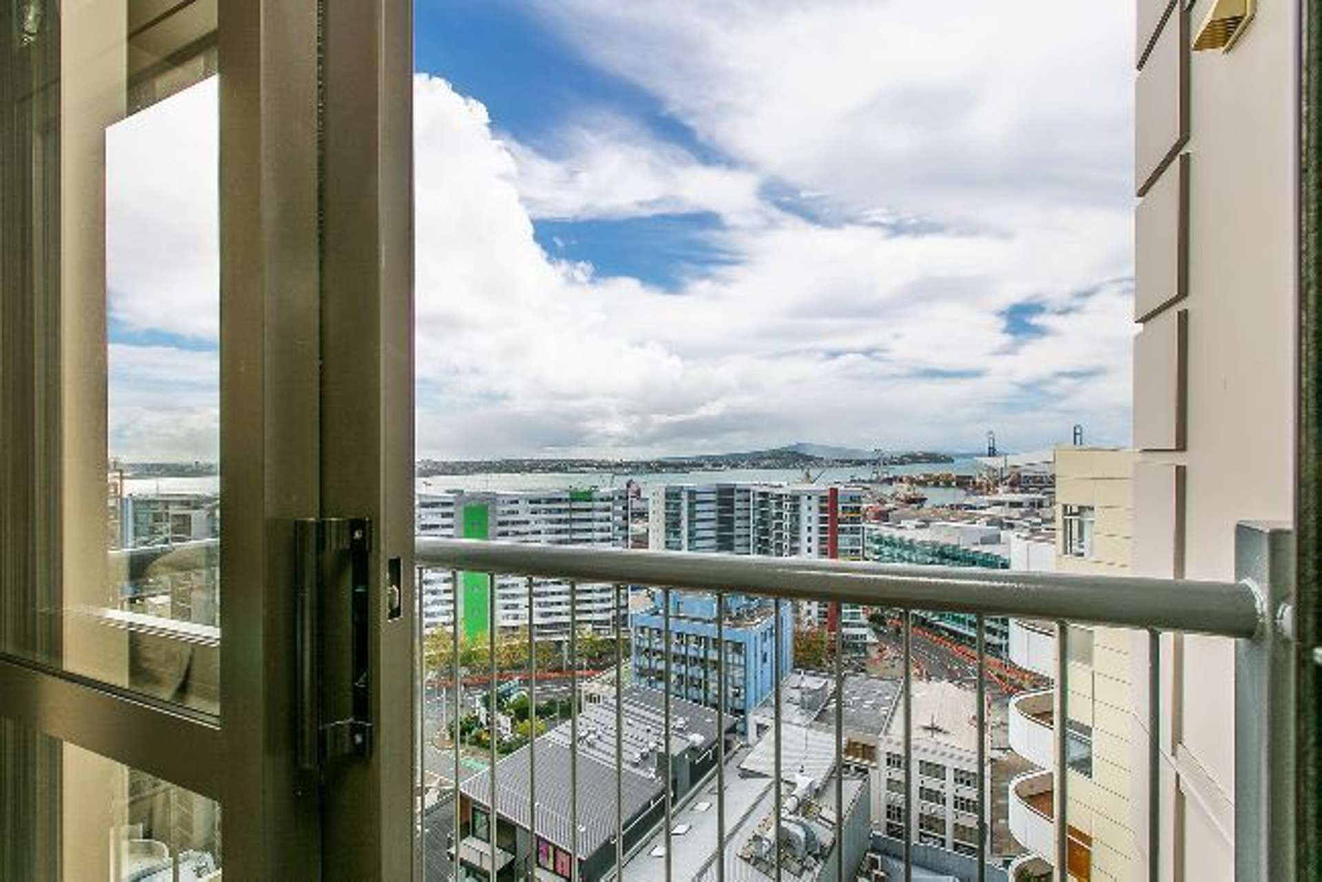 13e/2 Eden Crescent Auckland Central_0