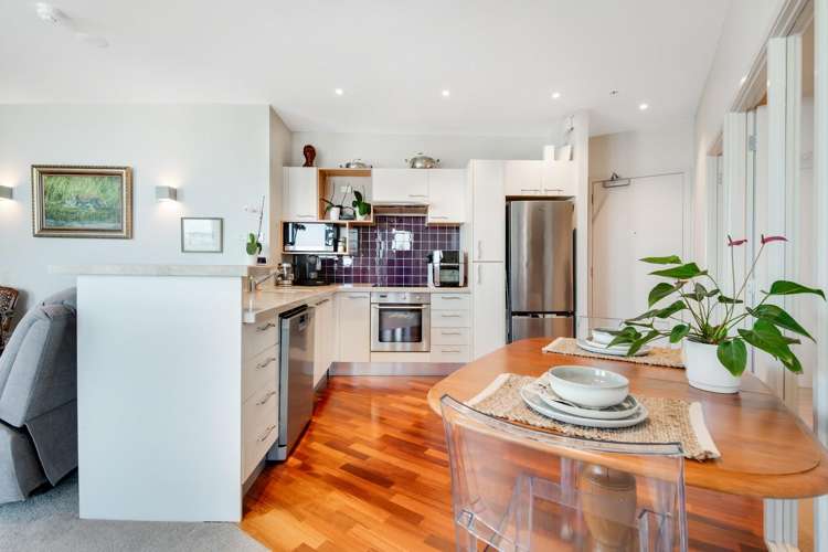 1111/11 Tamariki Avenue Orewa_14
