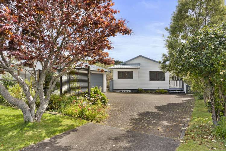 135 Everitt Crescent Whangamata_22