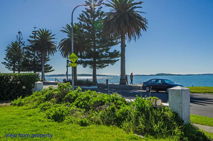 18 The Esplanade Eastern Beach_4