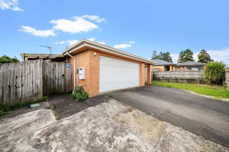 8 Derryveagh Lane Manurewa_23