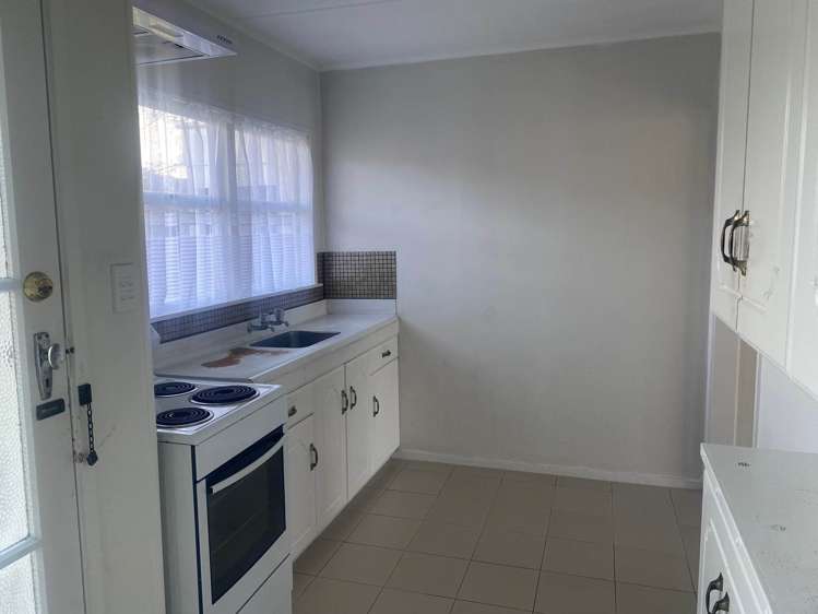 3/33 Opaheke Road Papakura_4