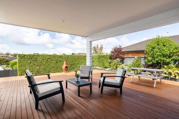 107 Farnborough Drive Grandview Heights_1