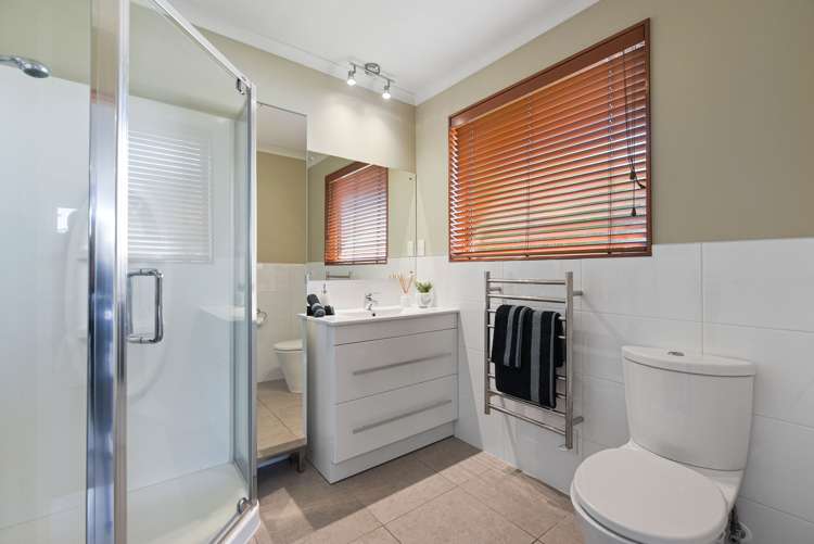 18 Gibbston Close Huntington_13