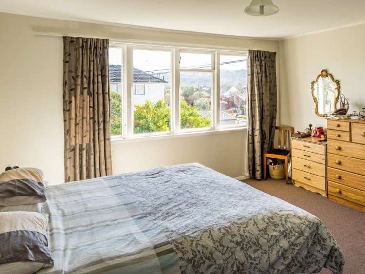 108 Whites Line East Waiwhetu_7