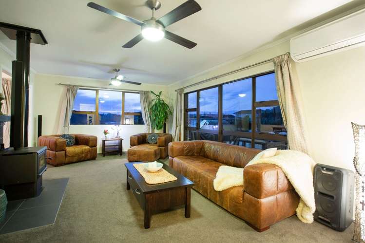 9 Langwell Place Papakowhai_29