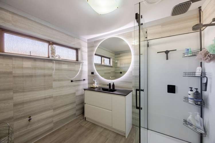 86 Wycliffe Street Onekawa_14