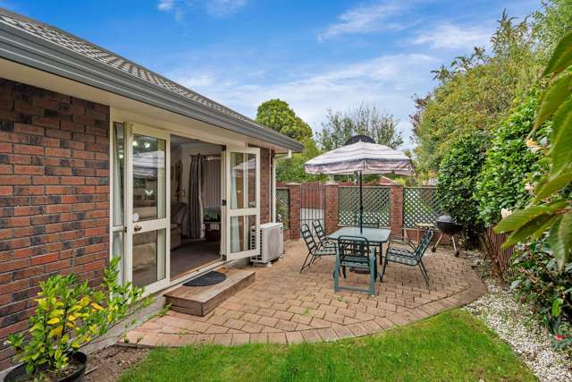 Cavendish Delight - Move In Just Right!