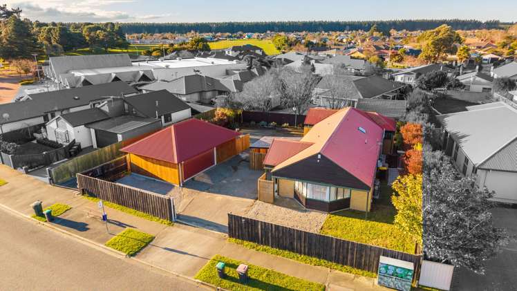 164 Queenspark Drive_0