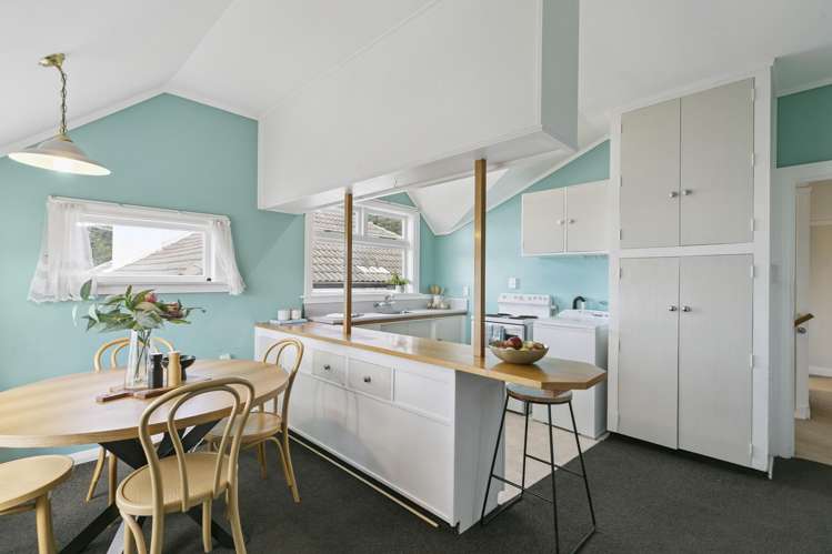 230 Queens Drive Lyall Bay_10