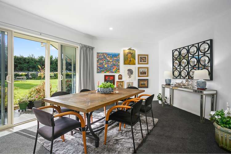 184 The Oaks Drive Leamington_8