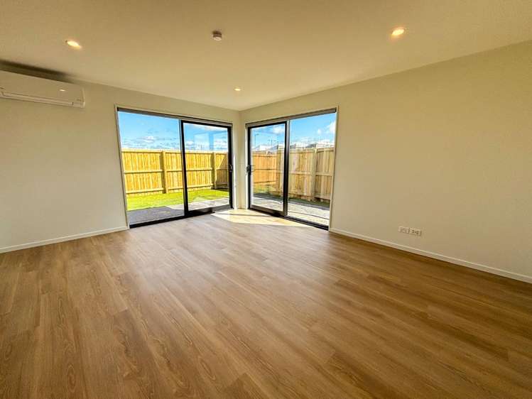 25 Estival Drive 11103_2