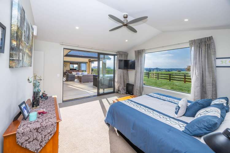 222 Meadway Road Ngahinapouri_17