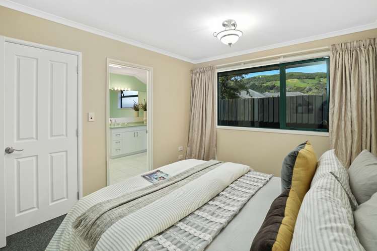 4 Cambria Gardens The Wood_25