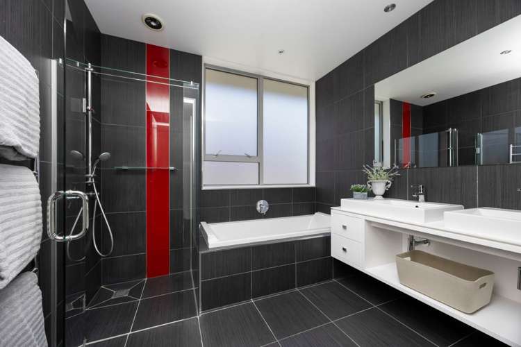 15 Queen Mary Avenue Epsom_16