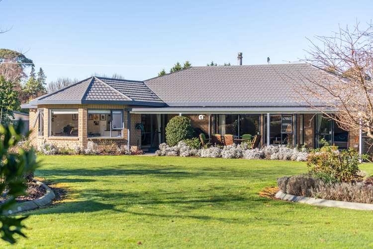 148 Willow Park Drive Opaki_15