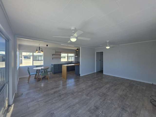 96 Karewa Parade 1131_4