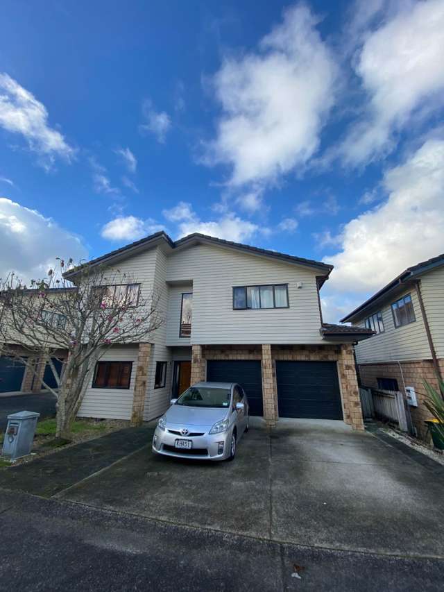 Fantastic location - 404 East Tamaki Road, Eas...