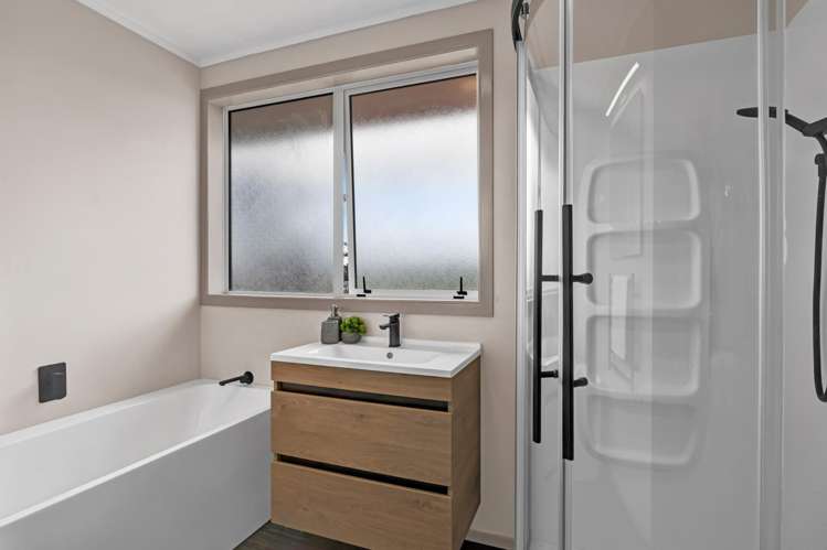 12a Julian Place Westown_18