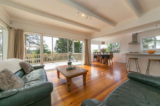 71 Glengarry Road Glen Eden_1