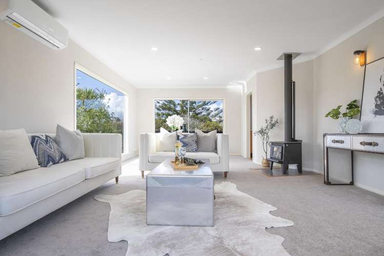 16 Glamorgan Drive Torbay_6