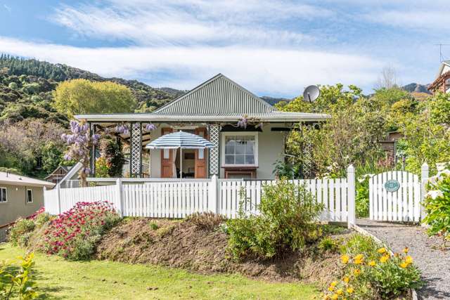 12 Fleur Lane Akaroa_2