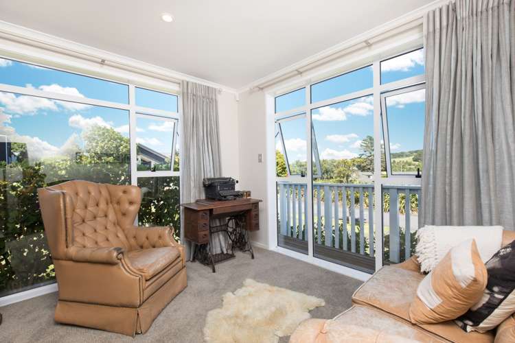 8 Ridge View Crescent Pukekohe_16