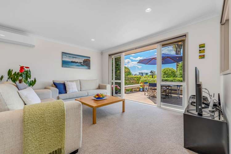 7 Intrepid Crescent Beachlands_6