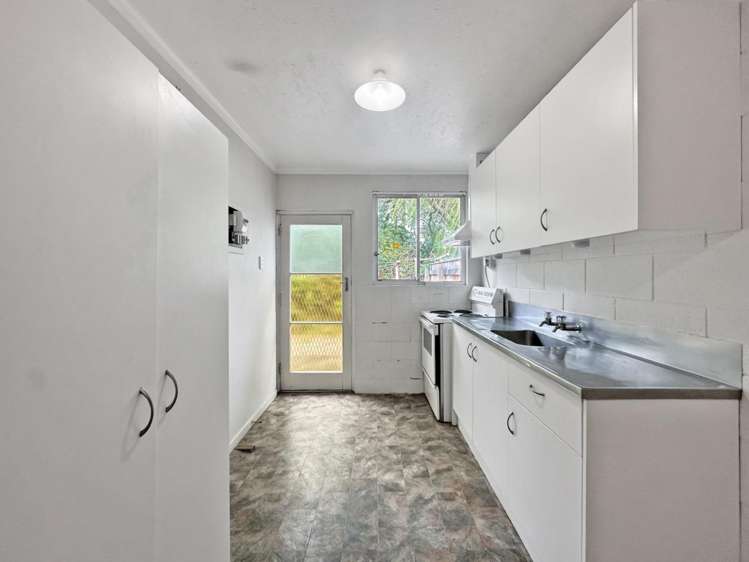 17E Surrey Road 1227_1