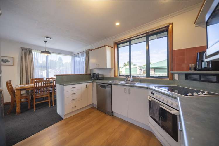 12 Govan Drive Te Anau_6