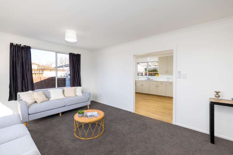 1/11 Farnborough Street Aranui_3