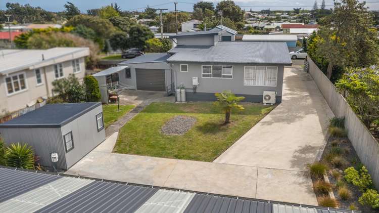 21 Ruanui Street Himatangi Beach_16