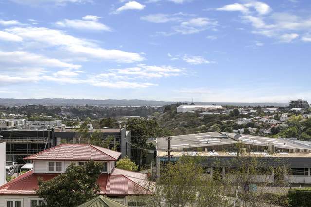 2m/12 Charles Street Mount Eden_4