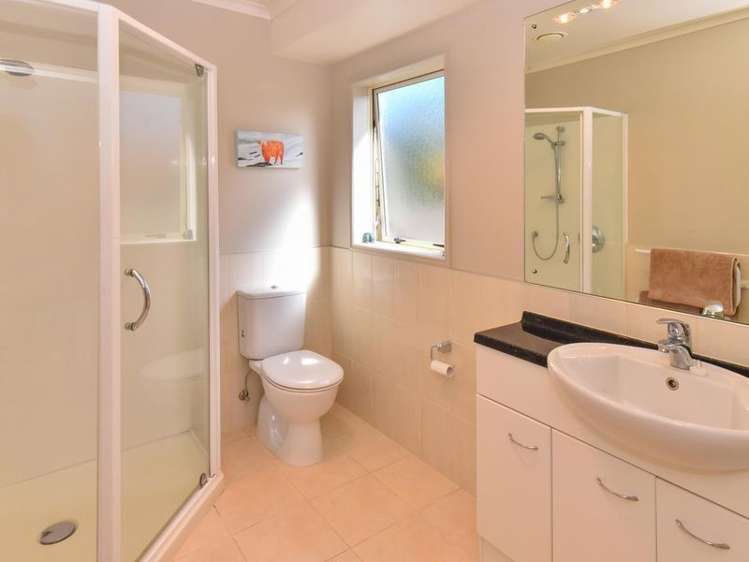 9 Brechin Place Wattle Downs_8