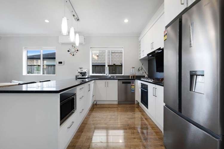 73 Castlederg Drive Flat Bush_21